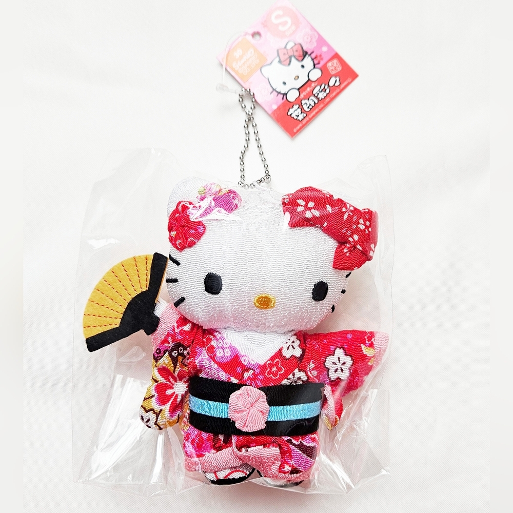 *TOKYO JAPAN* Japanese Sanrio Hello Kitty in Kimono with Fan Plush Keychain-NEW!